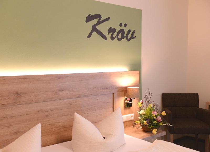 Double Room image 3