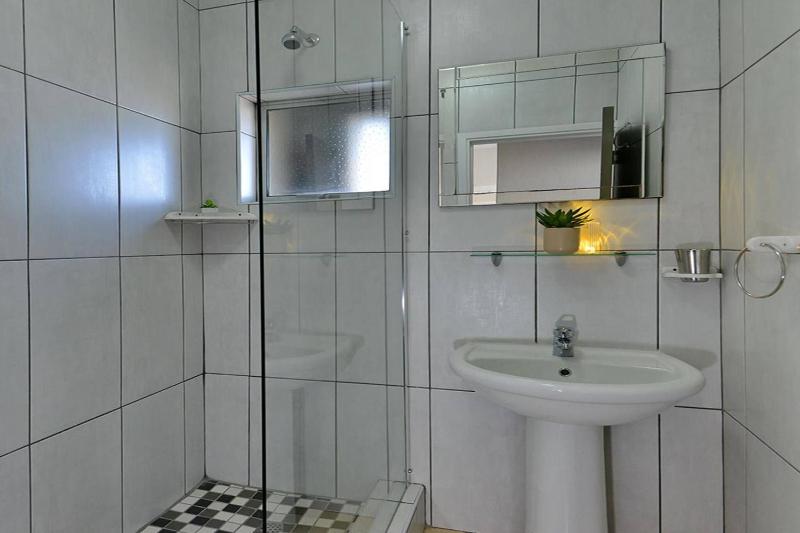 Kridzil Holiday Flats Margate 1-bed Wbt Rentals - image 11