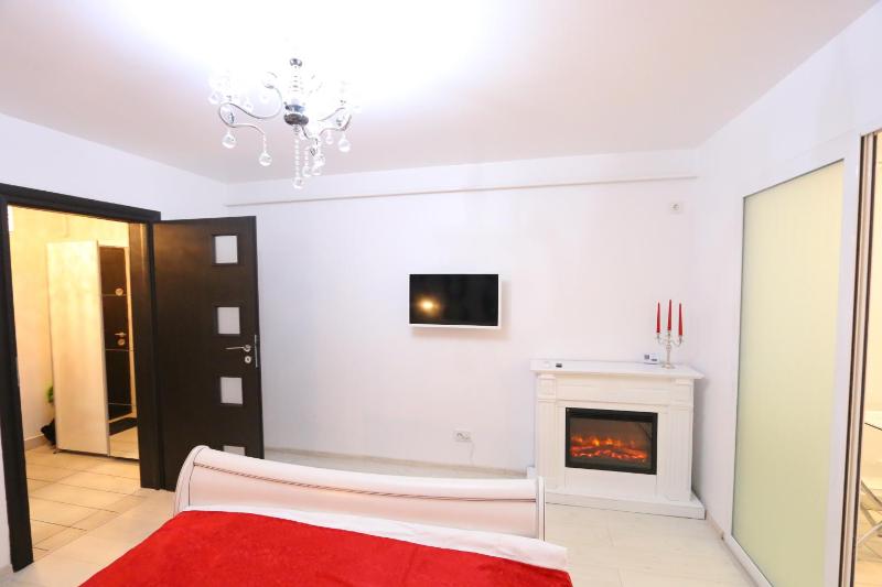 Deluxe Apartment image 2