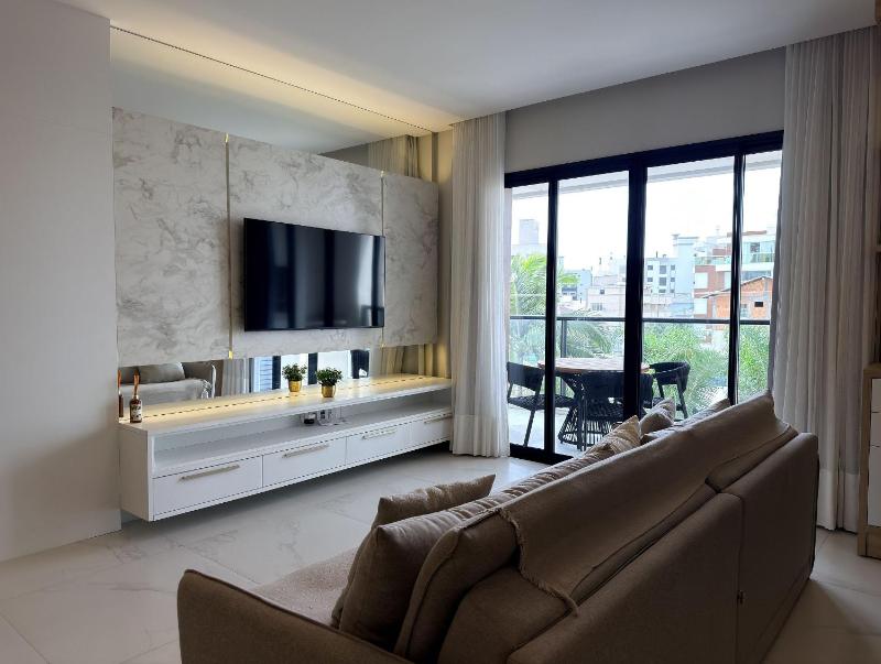 Invictus Residence 202 - Apartamento amplo com ar-condicionado em todos os ambientes localizado próximo a comércios e a 250 metros da praia. - image 20