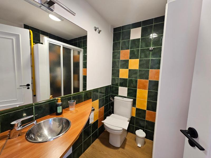 Apartamento reformado con vistas espectaculares a 150 de Silgar - image 13
