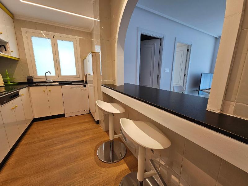 Apartamento reformado con vistas espectaculares a 150 de Silgar - image 9
