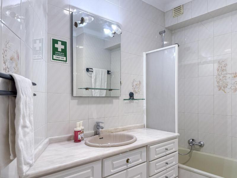 #411 Sunny 1BR Apartment Near the Beach - image 10
