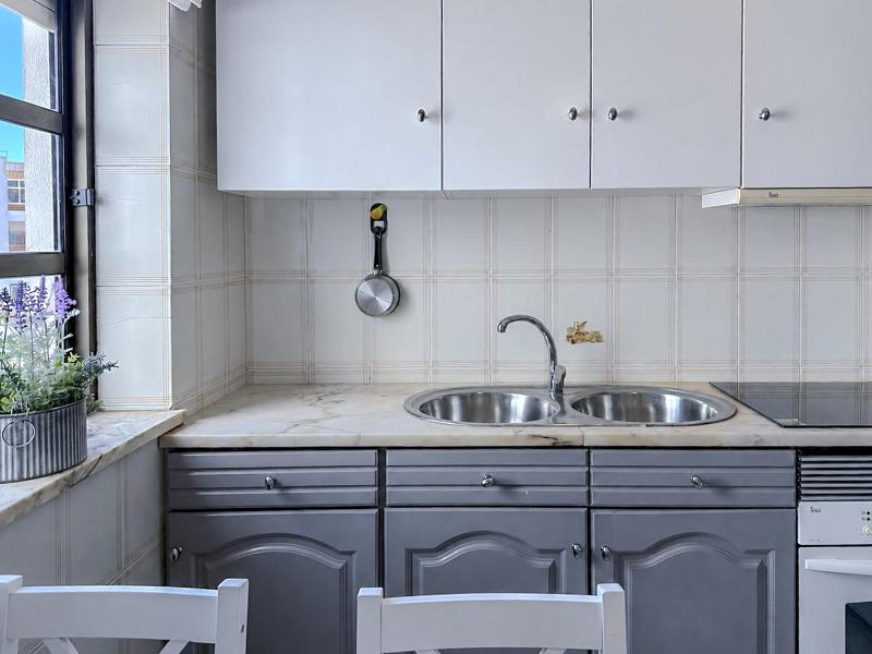 #411 Sunny 1BR Apartment Near the Beach - image 12