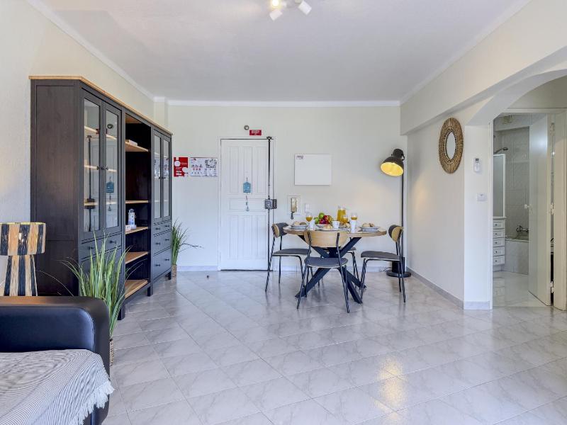 #411 Sunny 1BR Apartment Near the Beach - image 22