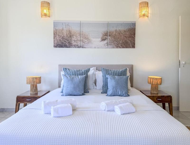 #411 Sunny 1BR Apartment Near the Beach - image 14