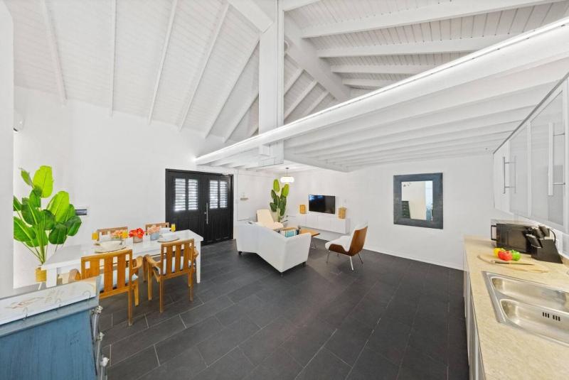 Modern Aruba King Suite Near Palm and Malmok Beach - image 13