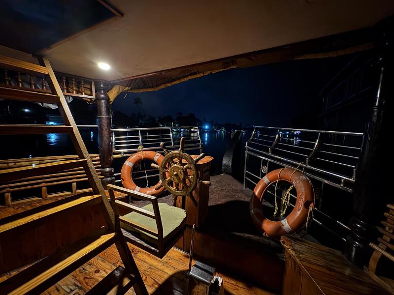 Navora Houseboats - image 33