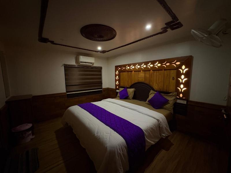 Navora Houseboats - image 47
