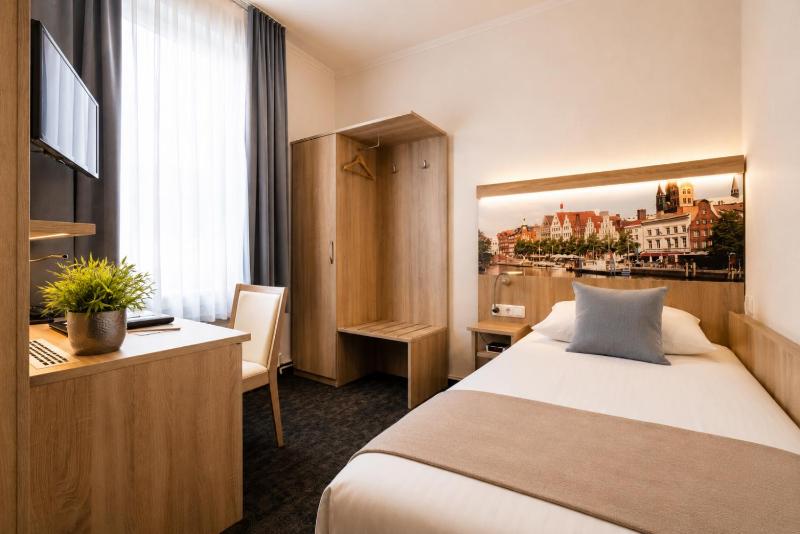Hotel Jensen - image 27