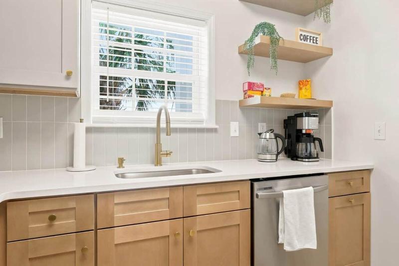 New Golf Course Condo with Pool and Free Beach Shuttle - image 5