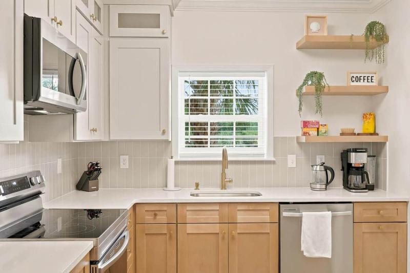 New Golf Course Condo with Pool and Free Beach Shuttle - image 30