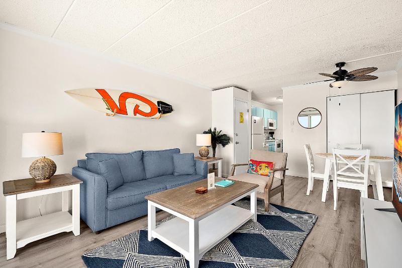 Barefoot Country 407 - Riptide - image 23