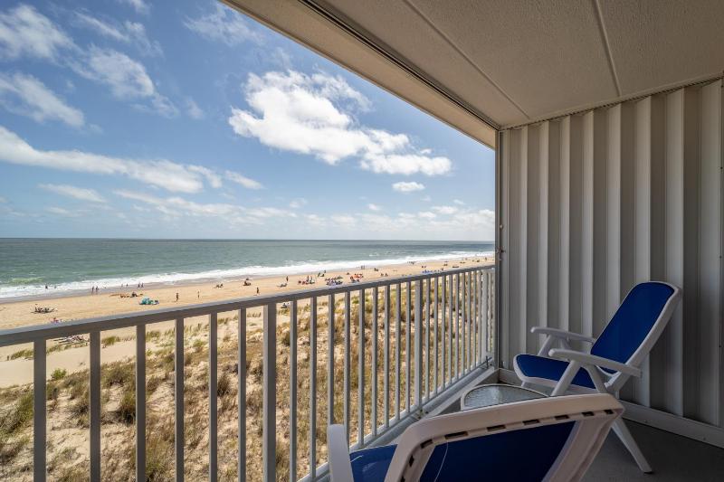 Barefoot Country 407 - Riptide - image 31