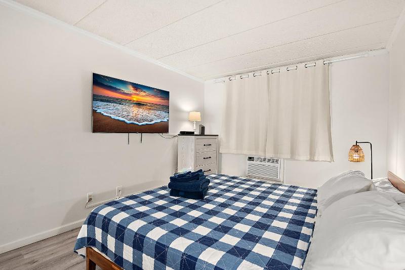 Barefoot Country 407 - Riptide - image 30