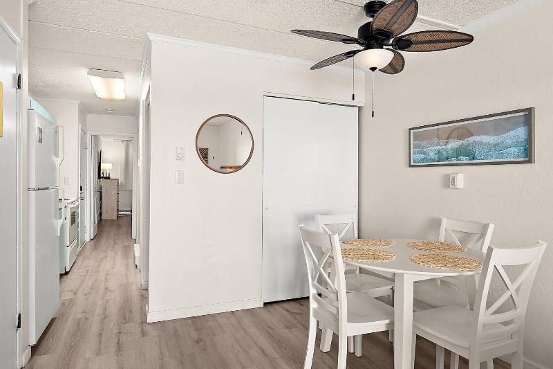 Barefoot Country 407 - Riptide - image 16