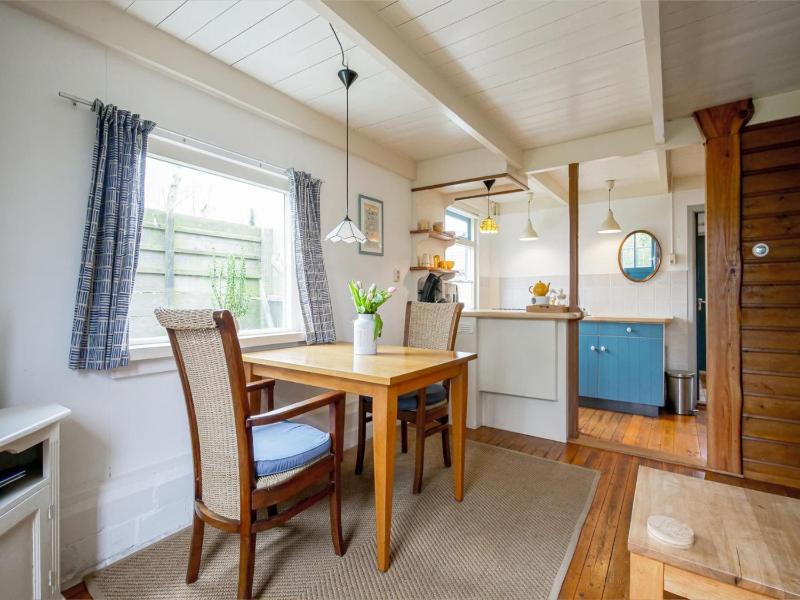 Holiday home in Callantsoog near beach - image 13