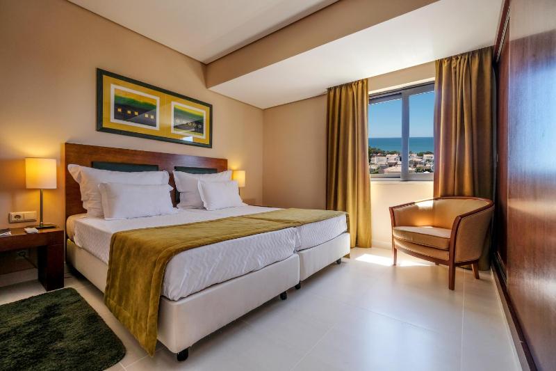 Junior Suite with Sea View (2 Adults + 2 Children) image 3