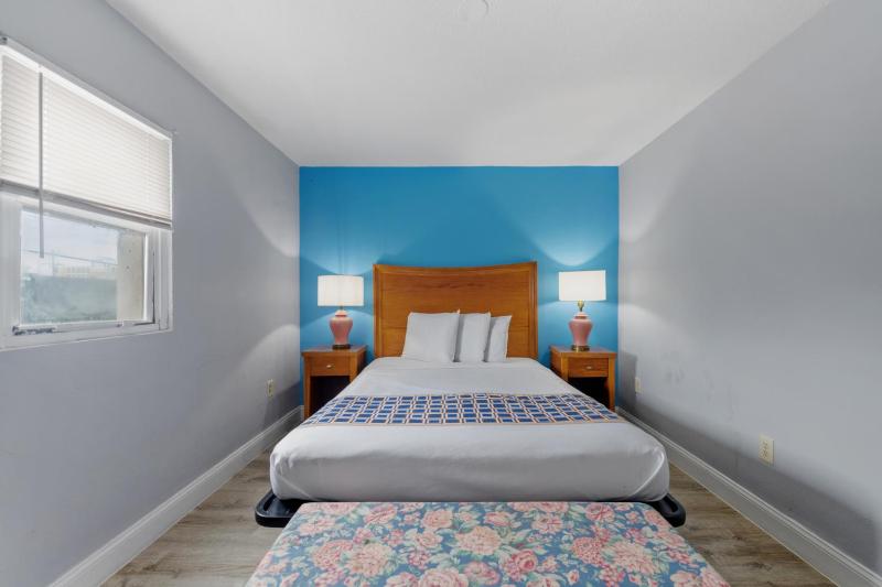 Alamar Resort Inn - image 10