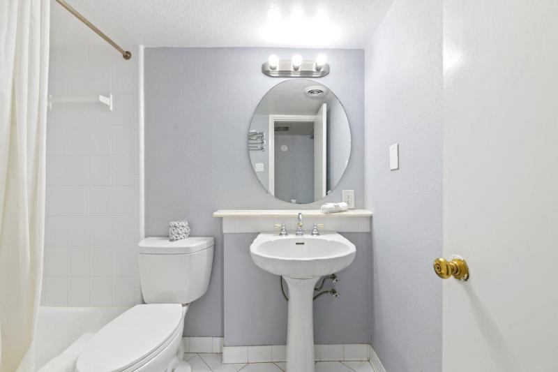 Alamar Resort Inn - image 49