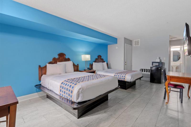 Alamar Resort Inn - image 30