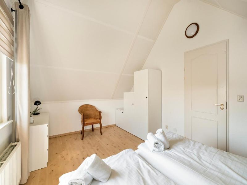 Villa in Callantsoog with enclosed garden - image 33