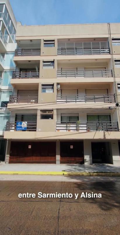 Departamento ubicado en zona Guemes - image 5