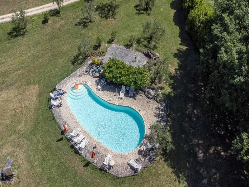 Stunning Chalet with Pool for 4 - image 19