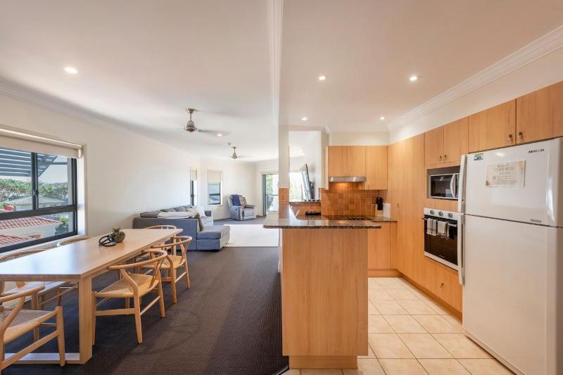 Breakers Unit 1 8- Ocean Views - Stone Real Estate Yamba - image 8