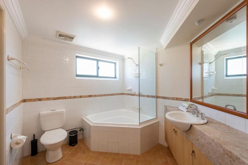 Breakers Unit 1 8- Ocean Views - Stone Real Estate Yamba - image 18
