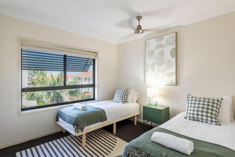Breakers Unit 1 8- Ocean Views - Stone Real Estate Yamba - image 12