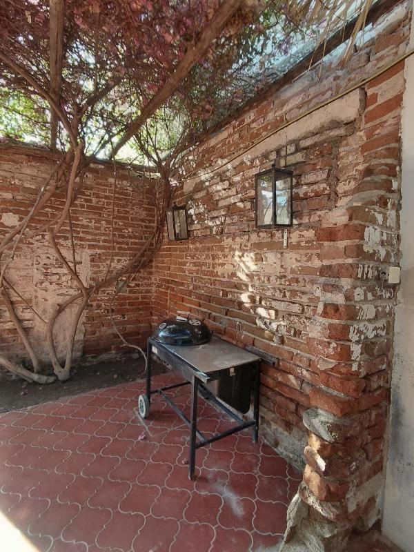 Casona Vintage con encanto histórico y Patio de Arte en el Centro - image 5