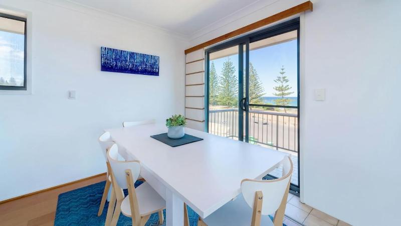 Edgewater 1- Ocean Views - Stone Real Estate Yamba - image 14