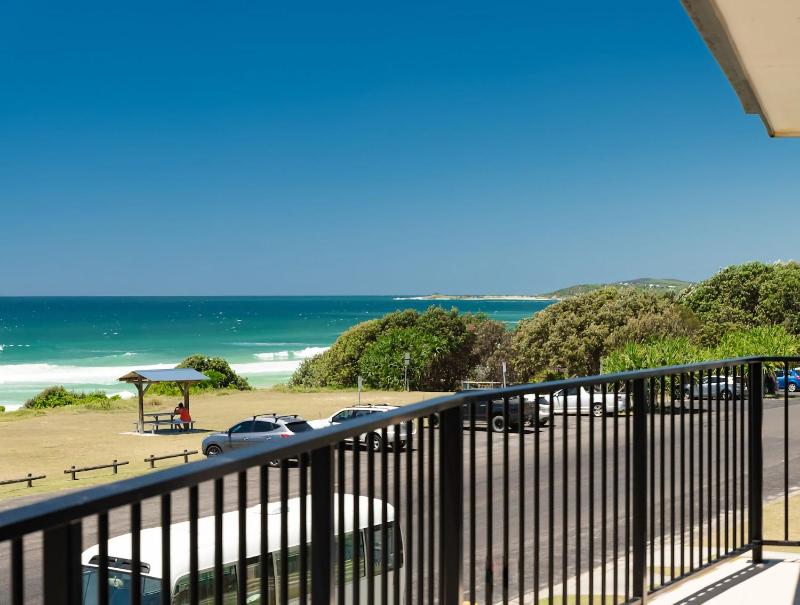 Edgewater 1- Ocean Views - Stone Real Estate Yamba - image 3