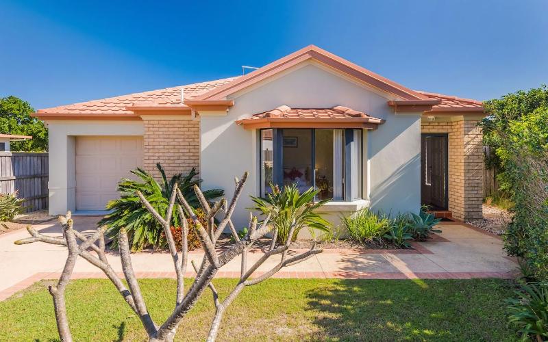 Oceania Cottage- Pet Friendly -Stone Real Estate Yamba - image 12