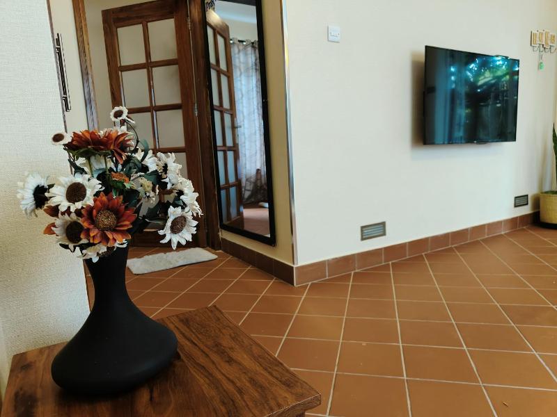 Romantic Getaway - image 14