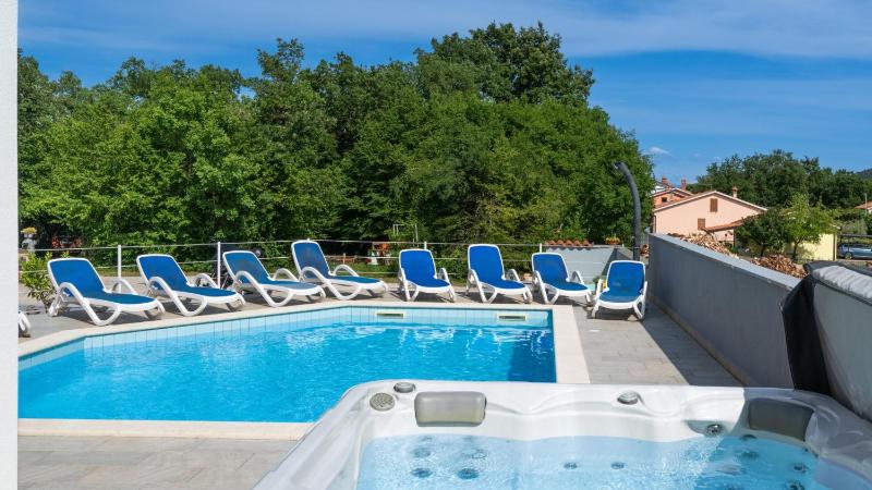 Villa Paola by Villas Guide - image 32