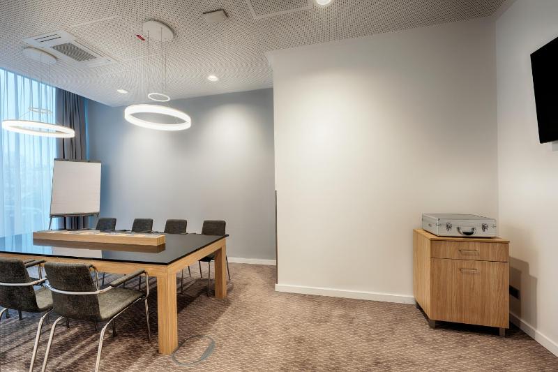 Premier Inn Leipzig City Centre - image 24