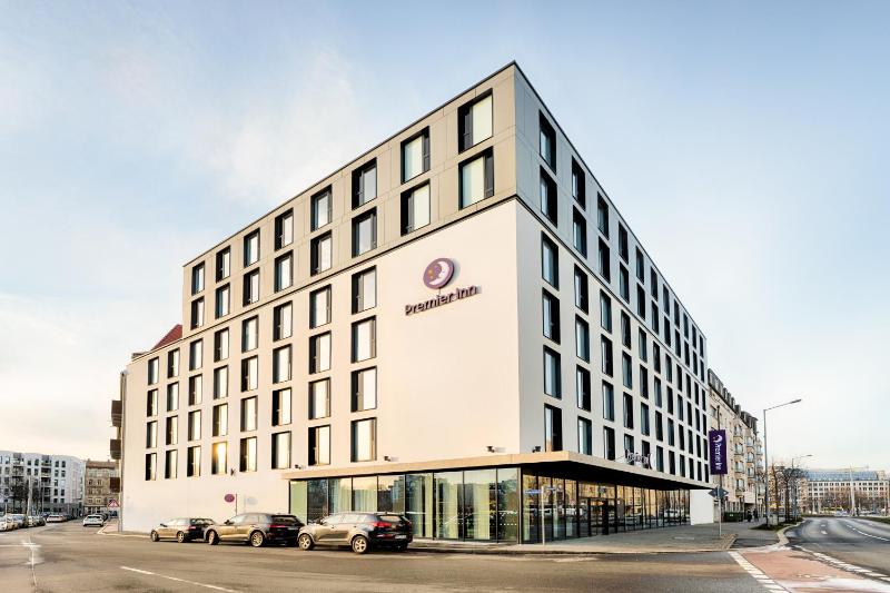 Premier Inn Leipzig City Centre - image 25