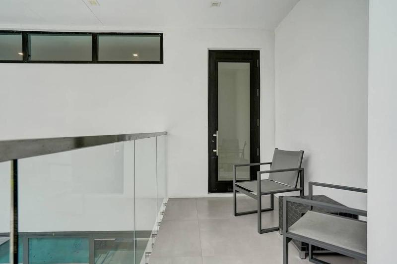 Villa Palmora Luxury 6BR Oasis Near the Beach - image 6