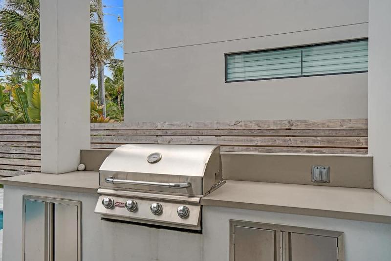 Villa Palmora Luxury 6BR Oasis Near the Beach - image 19