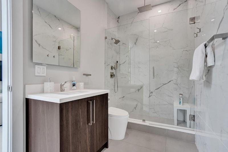 Villa Palmora Luxury 6BR Oasis Near the Beach - image 27