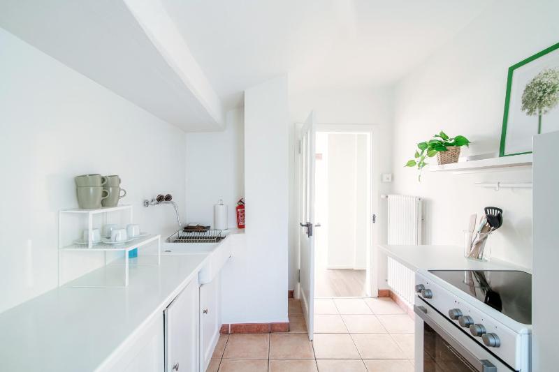 Mansarda Verde by Quokka 360 - Cozy Attic Apartment with Lake View - image 11