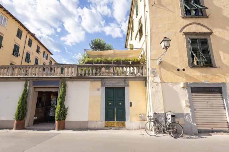 Divina Terrazza in Center Town - image 15