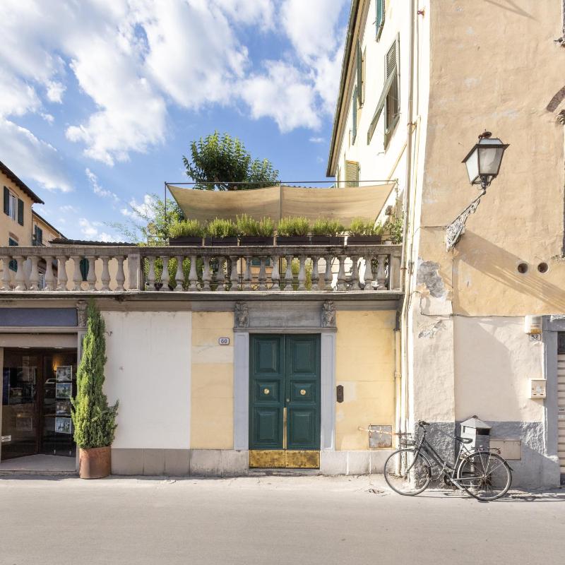 Divina Terrazza in Center Town - image 4