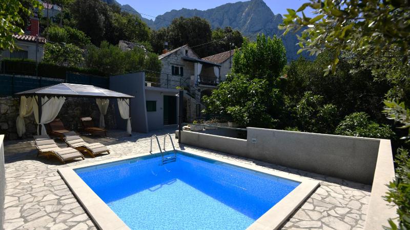 Holiday Home Volat -Baska Voda by Villas Guide - image 1
