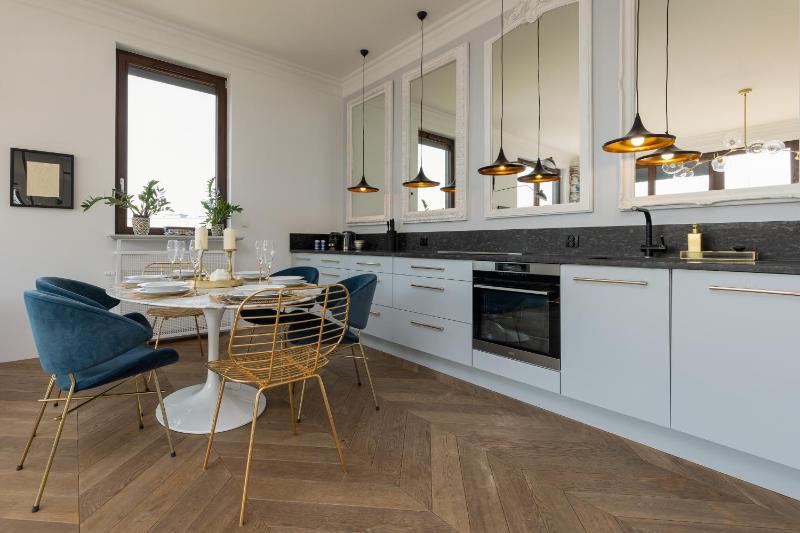 Royal Garden Residence in Wilanow by Noclegi Renters - image 11