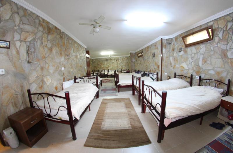 Bed in 12-Bed Mixed Dormitory Room image 2