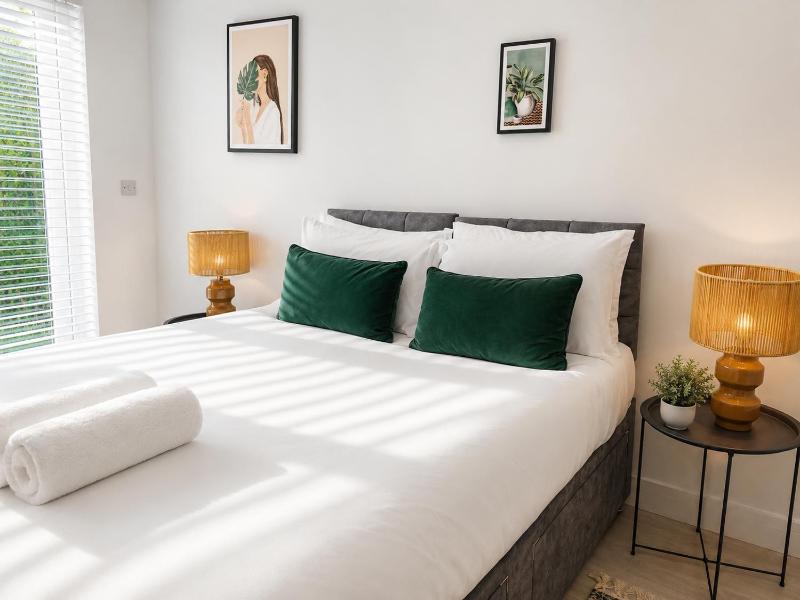 Private Gated Home Parking Sleeps 7 - image 24