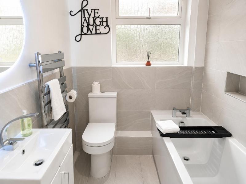 Private Gated Home Parking Sleeps 7 - image 20